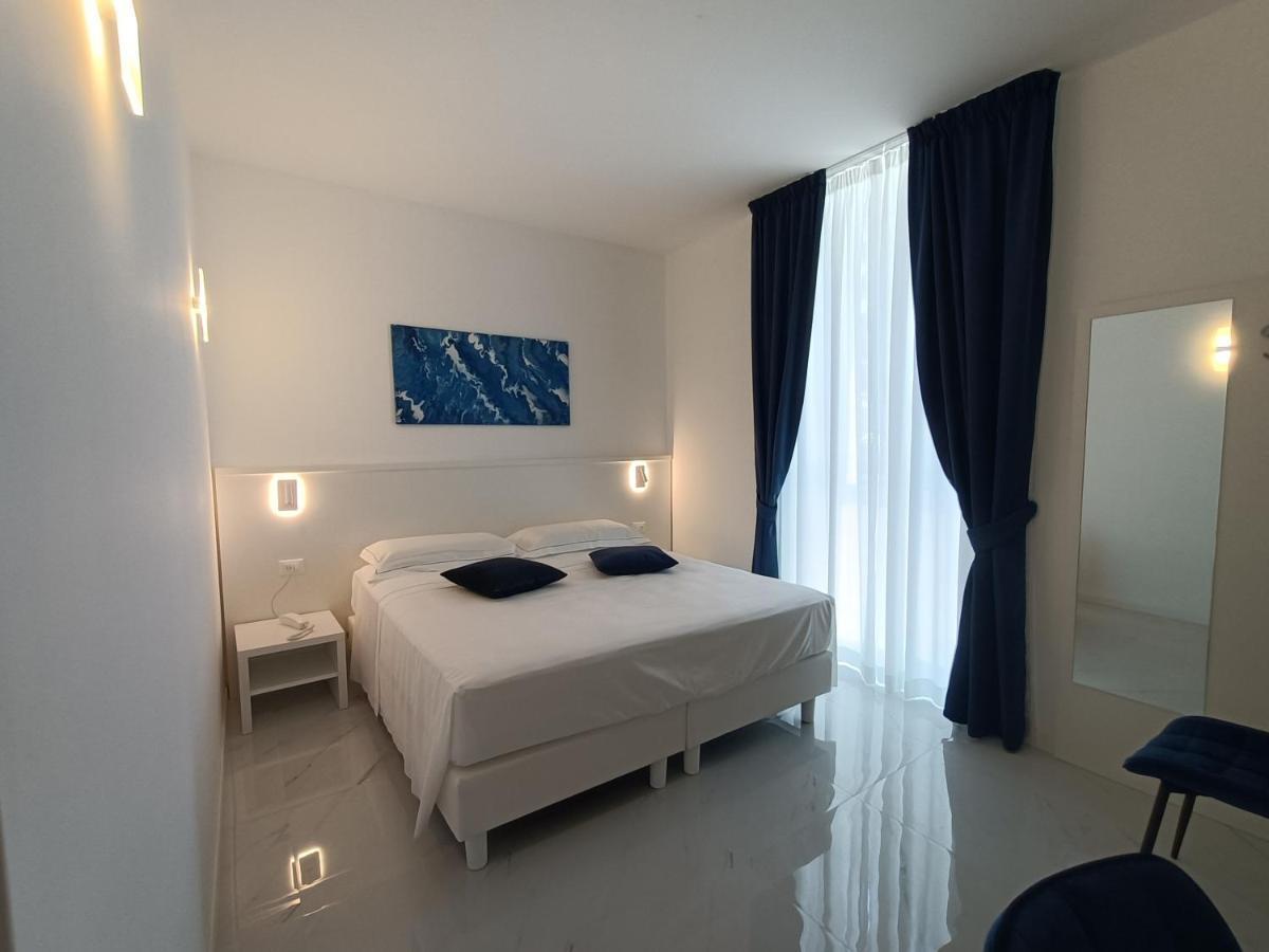 Hotel Smart Cruise Civitavecchia Exterior photo