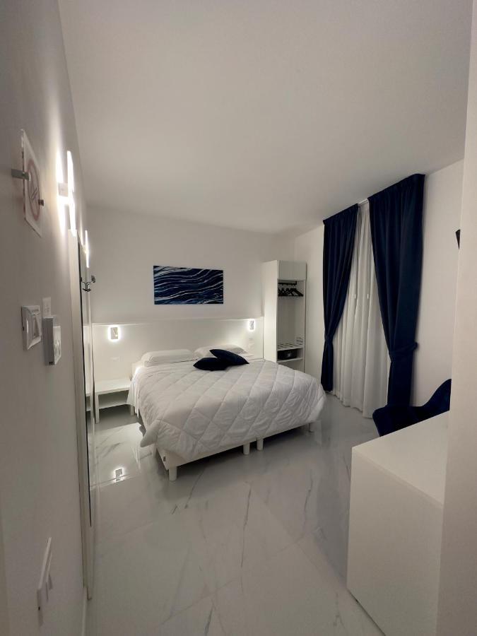 Hotel Smart Cruise Civitavecchia Exterior photo