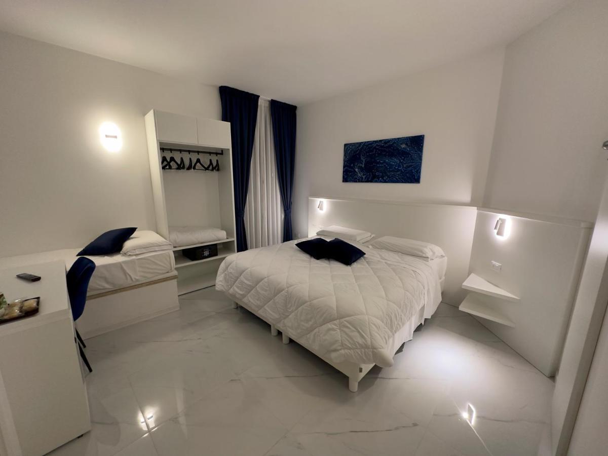 Hotel Smart Cruise Civitavecchia Exterior photo