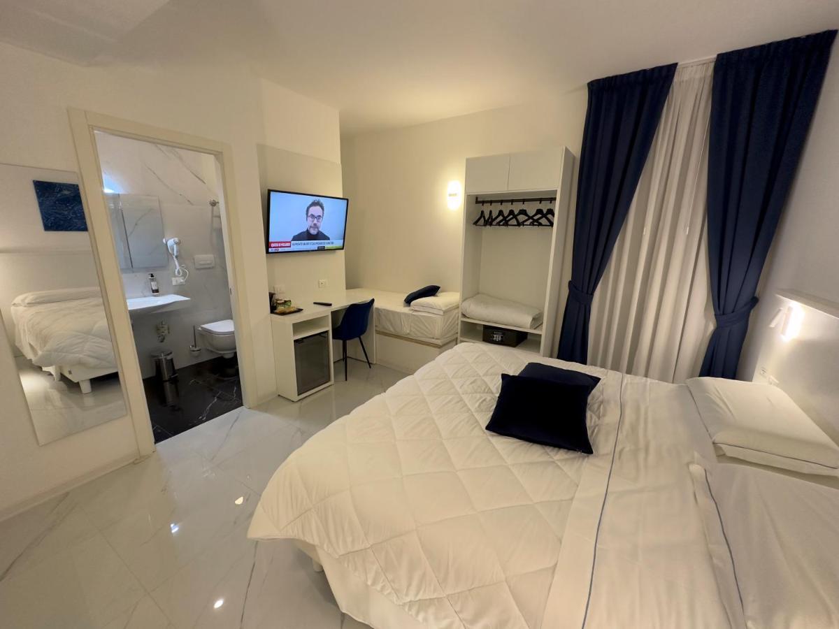 Hotel Smart Cruise Civitavecchia Exterior photo