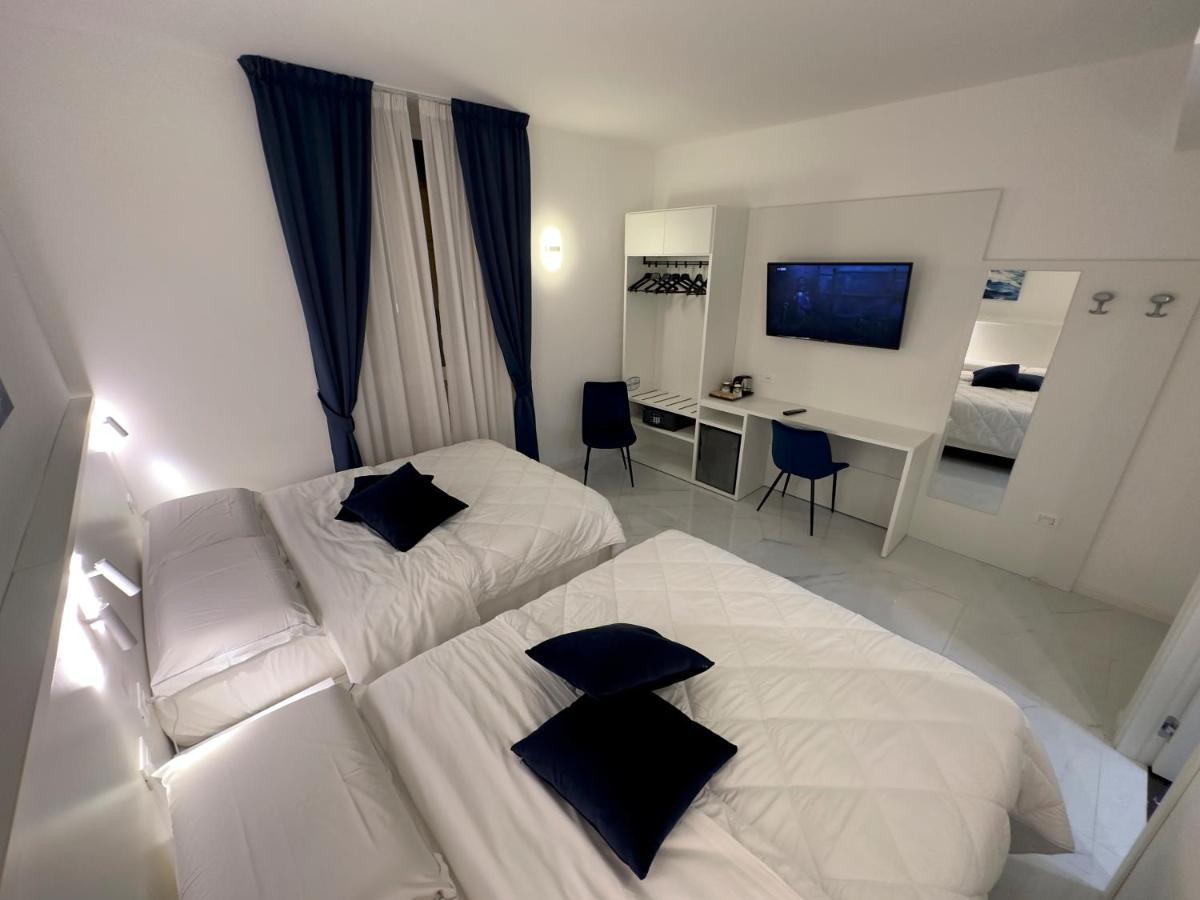 Hotel Smart Cruise Civitavecchia Exterior photo